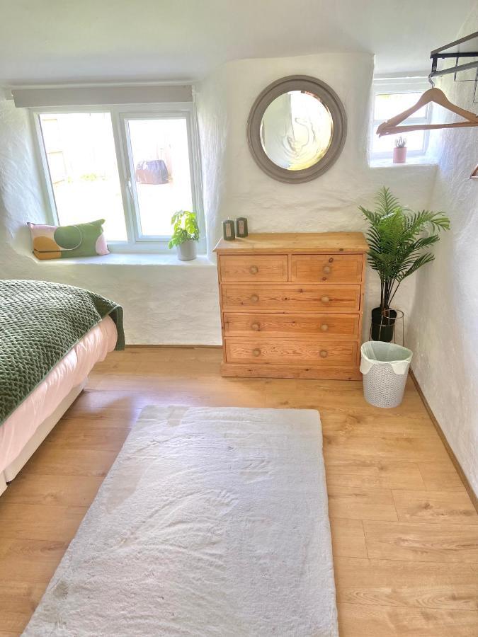 Idyllic Cornish Cottage, Superking Bed, Private Garden Dogs Welcome Truro Eksteriør billede