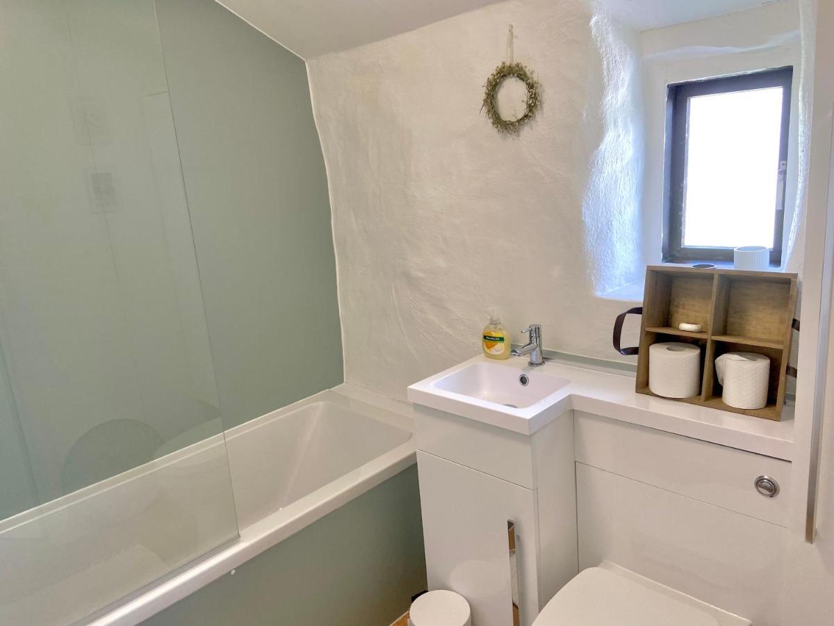 Idyllic Cornish Cottage, Superking Bed, Private Garden Dogs Welcome Truro Eksteriør billede